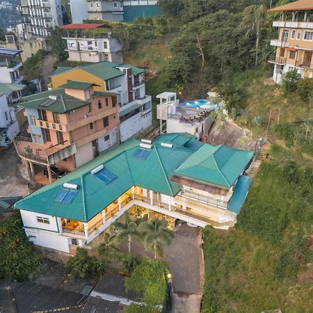 Hotel Travellers Nest Kandy Exterior photo