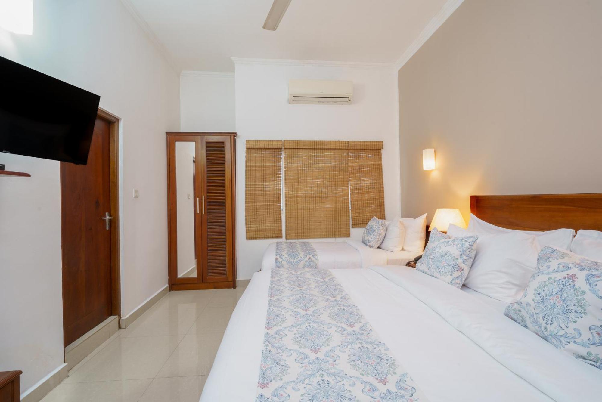 Hotel Travellers Nest Kandy Exterior photo